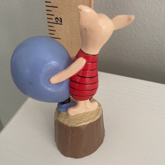 Disney Winnie The Pooh Piglet Holding Balloon While Standing On Stump PVC Figure - Picture 2 of 5